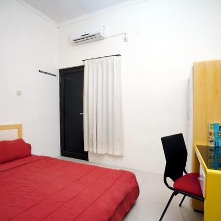Dparagon Pamela 4 Yogyakarta Exterior foto